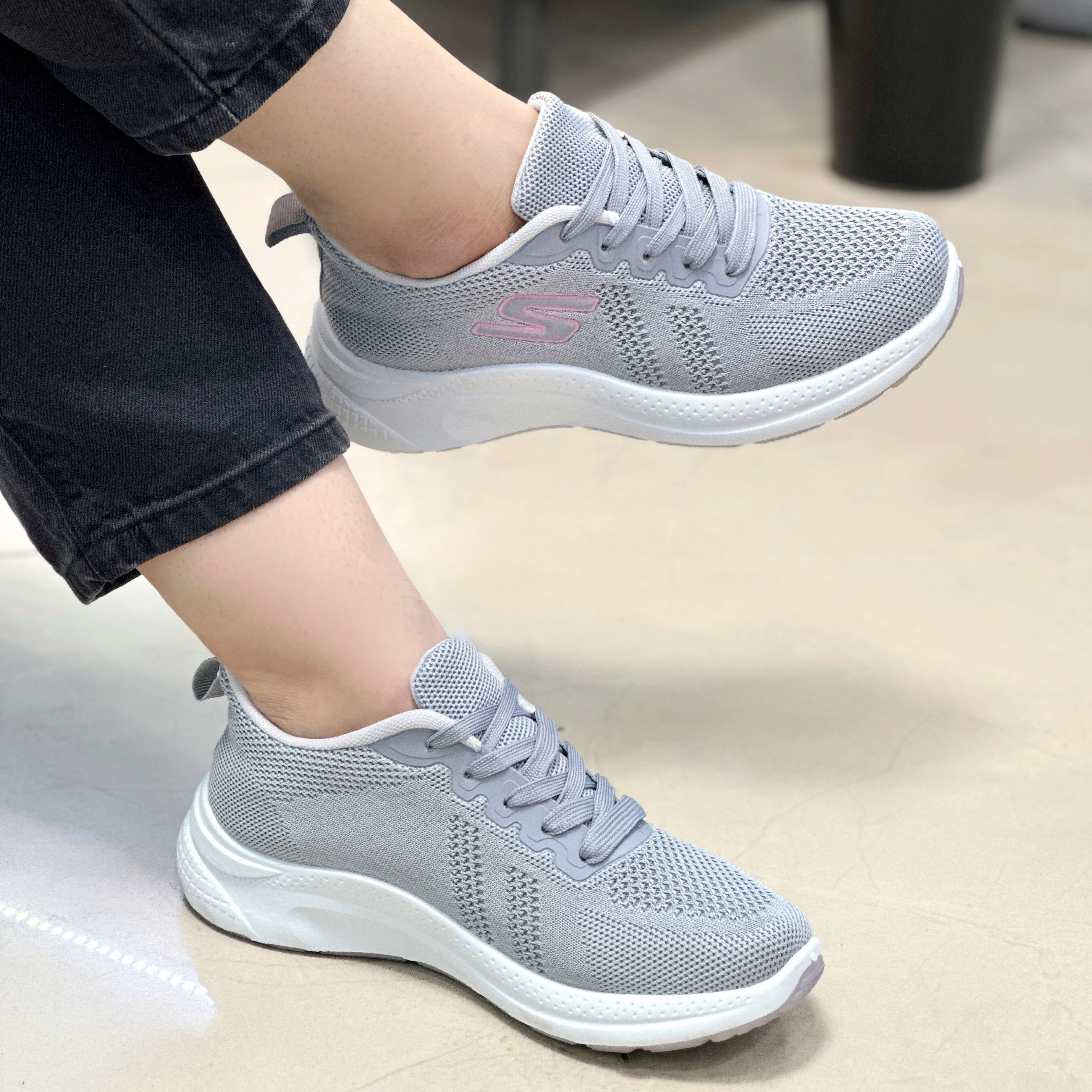 کفش اسکیچرز زنانه