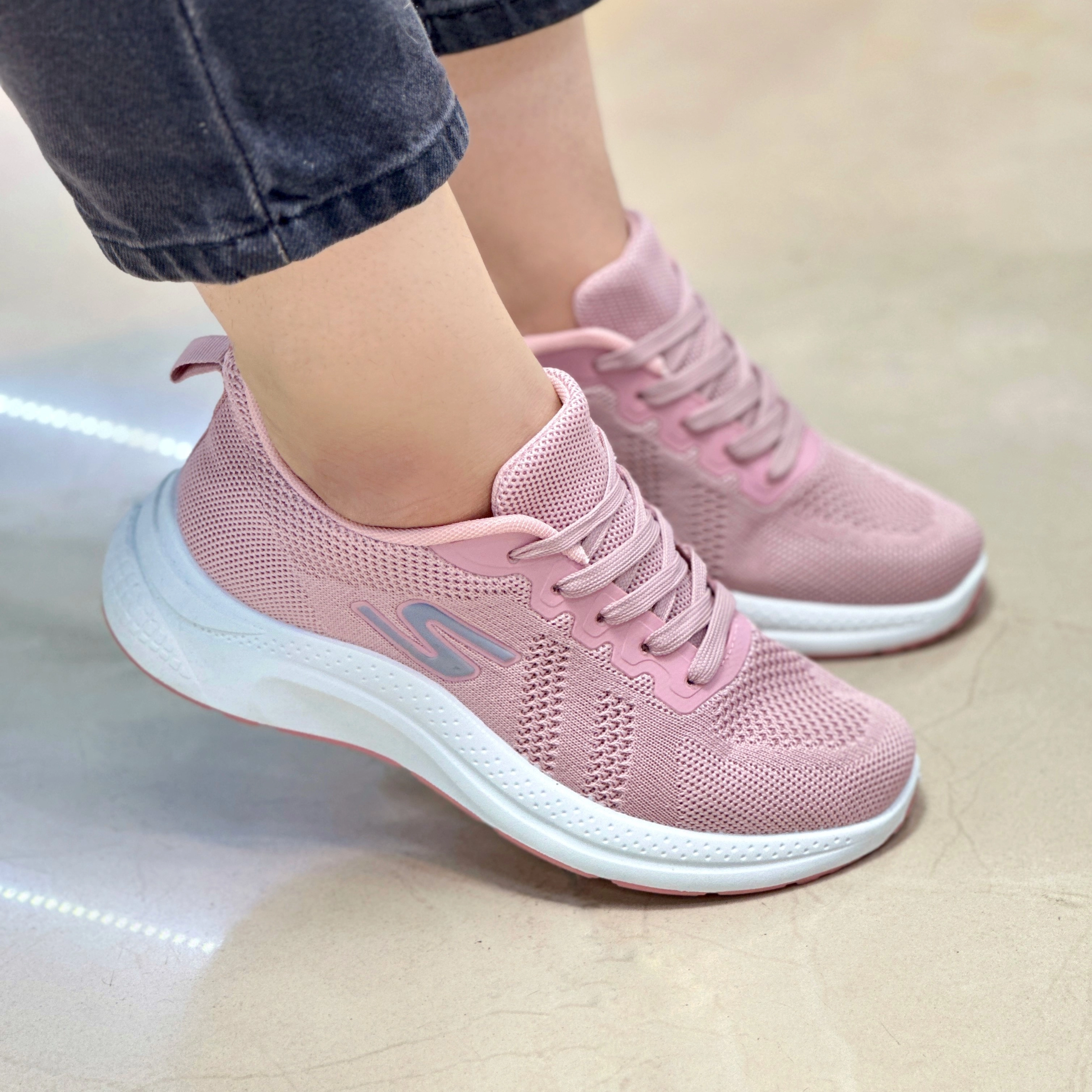 کفش کتونی دخترانه اسکیچرز