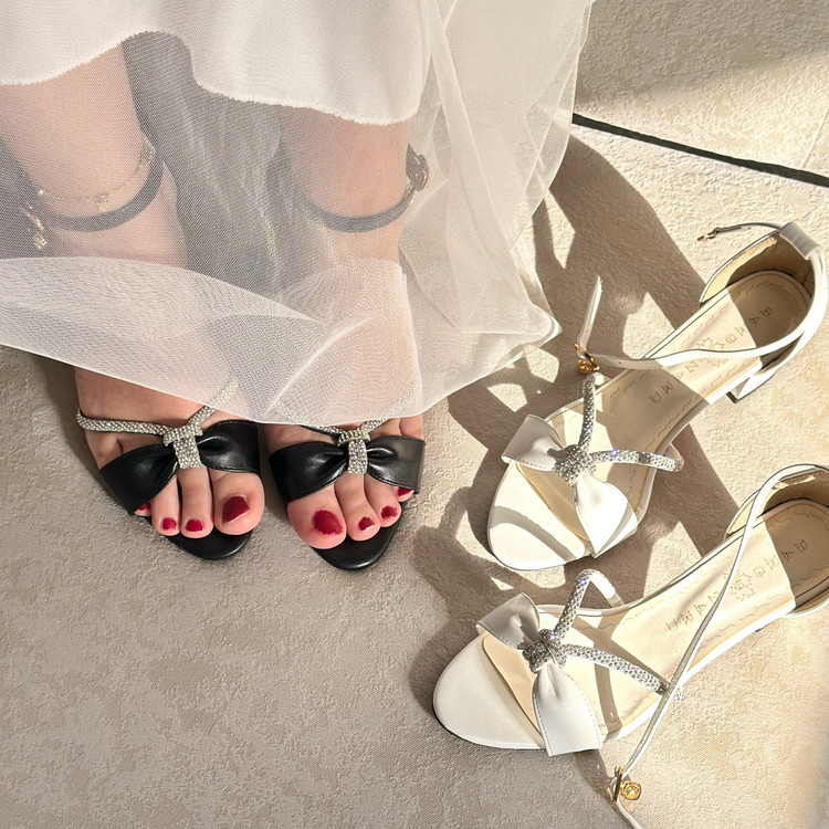 صندل مجلسی پاشنه دار نگین دار