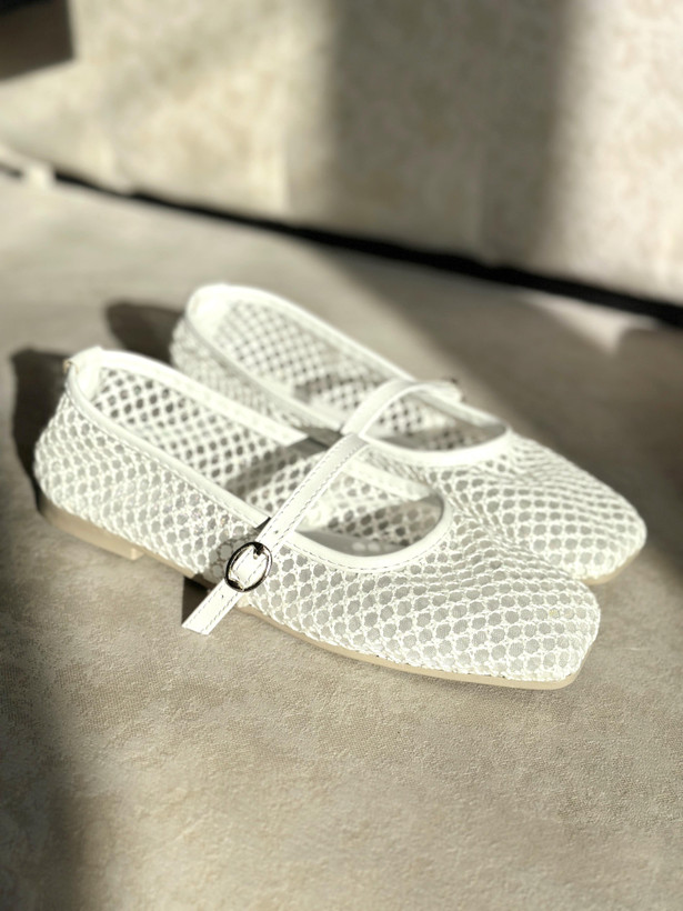 کفش مجلسی دخترانه شیک رنگ سفید