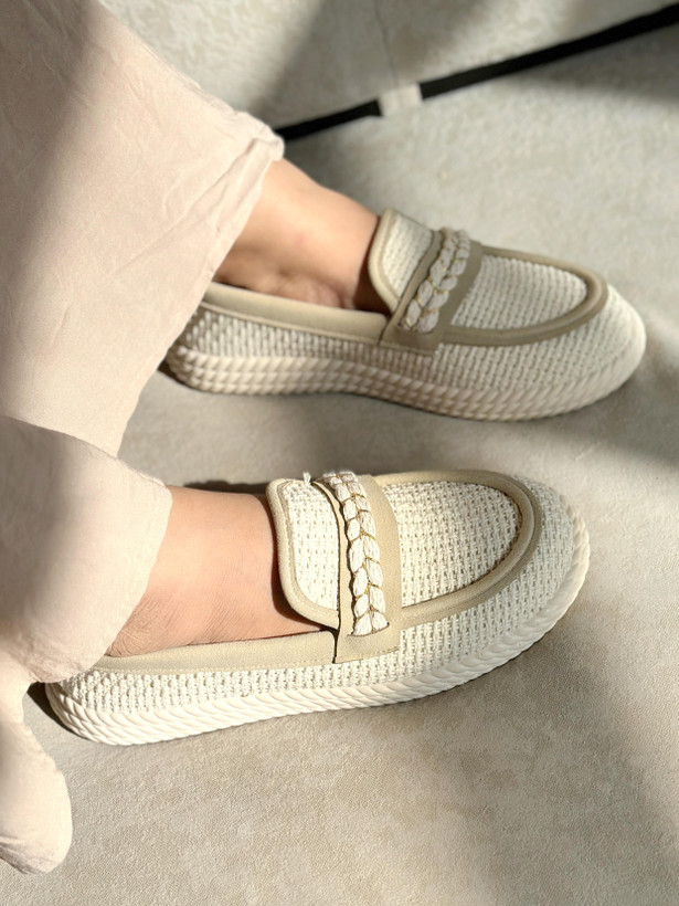 کفش ترند 1404