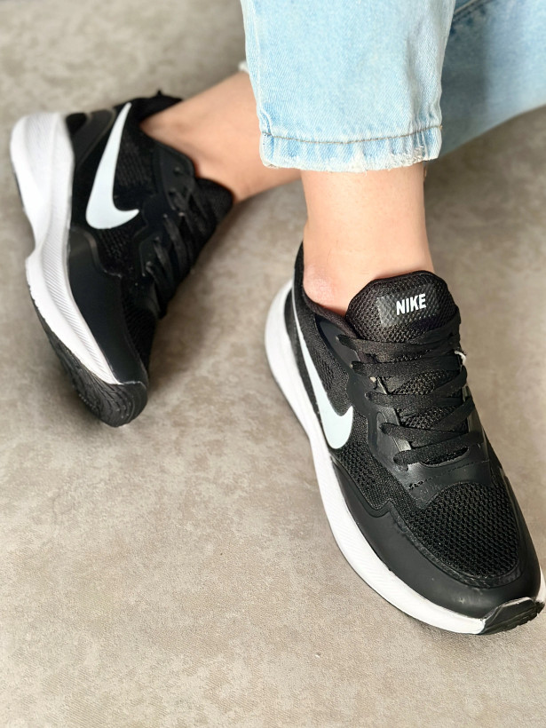 کتونی نایک زوم گاید مشکی