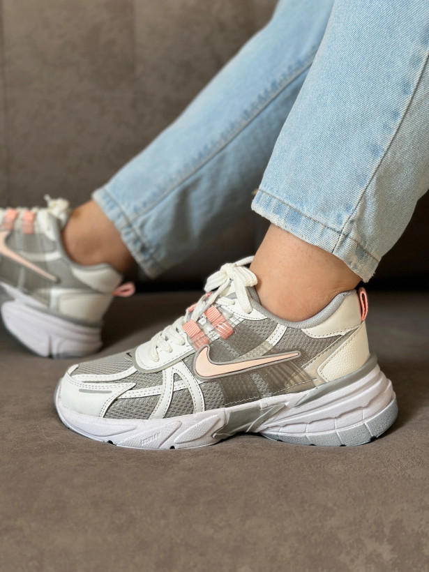 کتونی اسپرت زنانه و خرید کفش نایک v2k