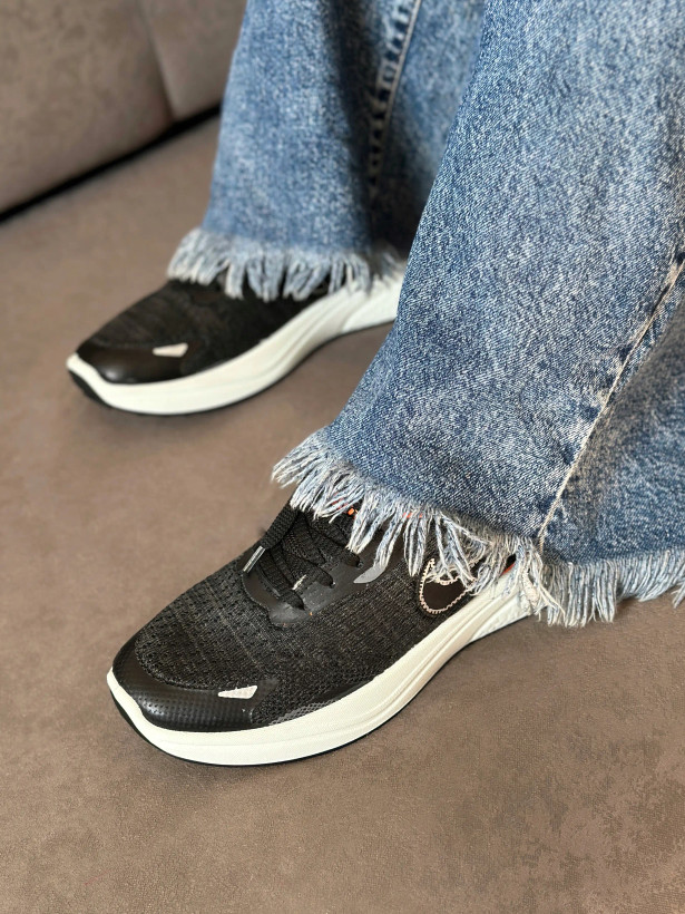 کتونی نرم و راحت زنانه با کیفیت عالی و قیمت مناسب