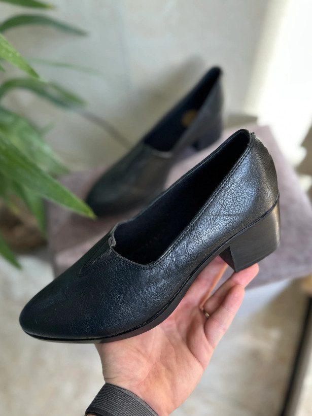 کفش پاشنه دار طبی زنانه